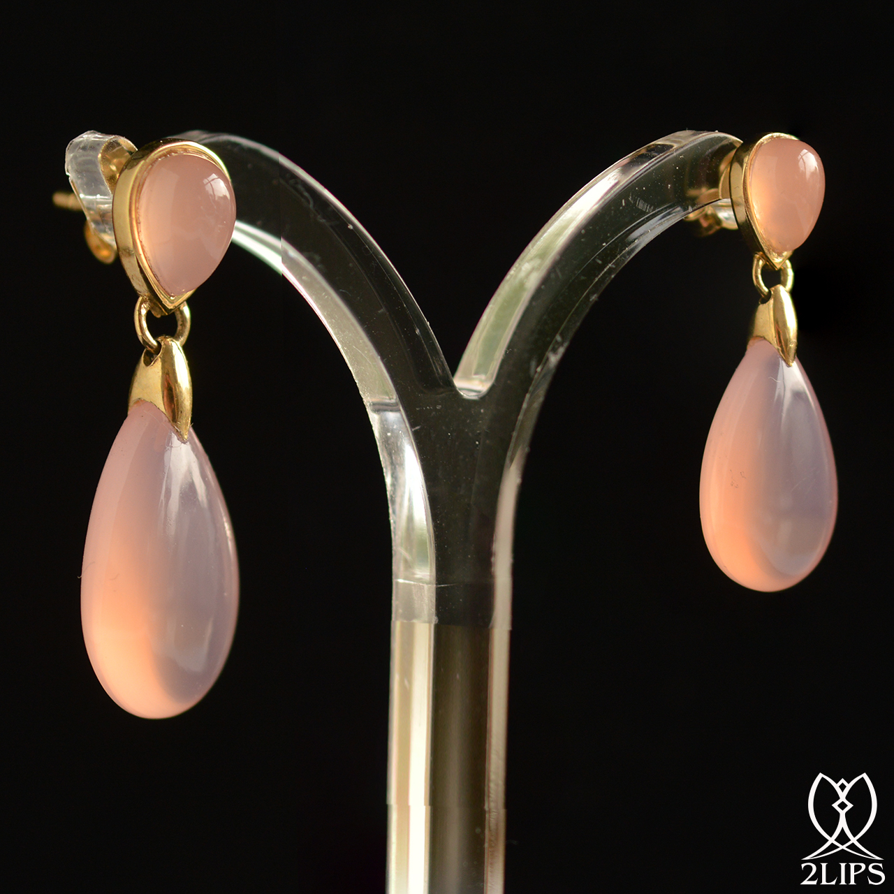 18k-goud-2lips-colours-oorbellen-roze-chalcedoon-designer-david-aardewerk-juwelierclick-to-edit