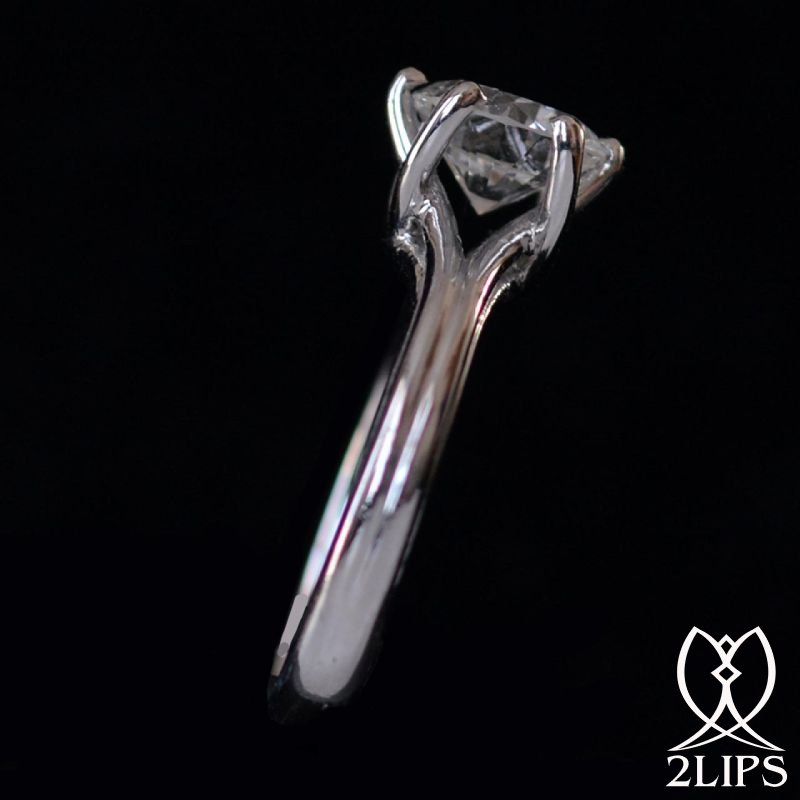 2lips-de-mooiste-verlovingsring-1-65-crt-top-wesselton-solitair-diamant