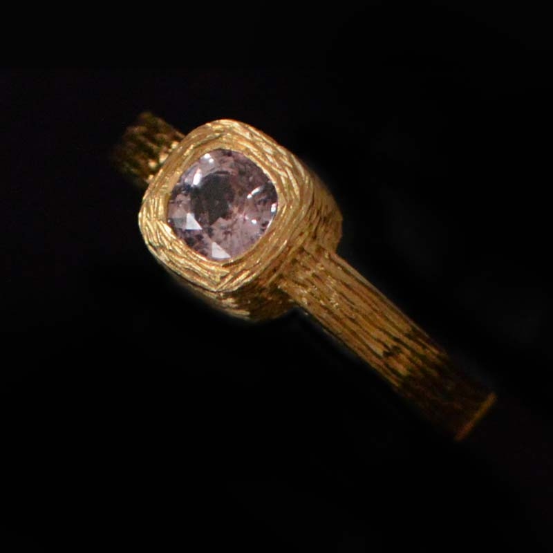 1970s-roze-saffier-ring