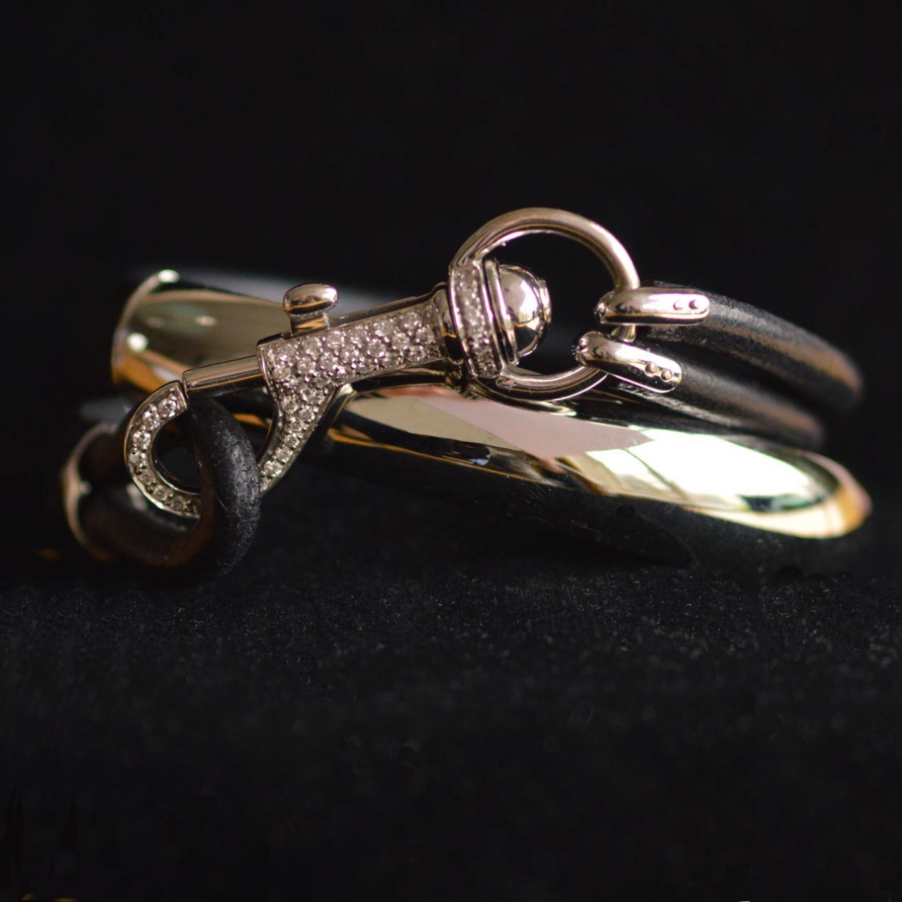 18-karaat-gouden-leer-diamant-fashion-forward-armband-oromalia-salvatore-barberi