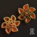2lips-flower-tulp-carneool-oorbellen-oorstekers-ontwerper-david-aardewerk-juwelier-18k-goud-keukenhof-dutch
