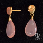 18k-goud-2lips-colours-oorbellen-roze-chalcedoon-designer-david-aardewerk-juwelierclick-to-edit