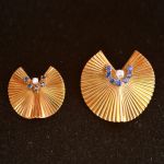 18-karaat-goud-diamant-saffier-retro-stijl-broche-40er-jaren