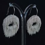 silver-fleece-oorbellen-maja-houtman-onderscheiden-prijswinnaar