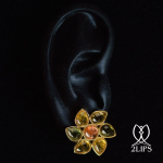 2lips-flower-tulp-toermalijn-oorbellen-oorstekers-ontwerper-david-aardewerk-juwelier-18k-goud-keukenhof-dutch-design