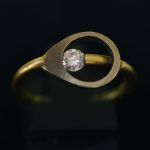 moderne-vormgegeven-diamant-solitair-ring-modern-design
