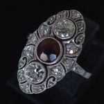 belle-epoque-art-deco-ring-platina-goud-almandien-grarnaat-diamant-1910