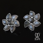 2lips-flower-tulp-maansteen-oorbellen-oorstekers-ontwerper-david-aardewerk-juwelier-18k-goud-keukenhof-dutch-design