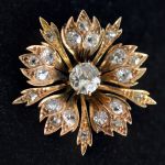 2-5-crt-antieke-bloem-broche-met-bolsjewiek-geslepen-d-kleur-diamant