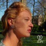 2lips-flower-tulp-tanzaniet-rubelliet-toermalijn-oorbellen-oorstekers-ontwerper-david-aardewerk-juwelier-18k-goud-keukenhof-dutc