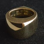 zeldzame-18-karaat-massiefgouden-piaget-dome-ring-met-papieren