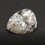 natuurlijke-diamant-peer-druppel-geslepen-briljant-gewicht-1-13-crt-i1-zuiverheid-q-r-gia-kleur-hrd-antwerpen-gecertificeerd