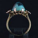 rood-geel-gouden-ring-cabochon-geslepen-turkoois-van-circa-9-robijntjes-marinus-zwollo-1903-1983-amsterdam