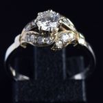 bloemachtige-natuurlijke-diamanten-entourage-ring-wesselton-0-40-ct