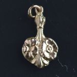 flower-charm-gold-geel-gouden-biedermeier-bloem-boeket