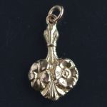 flower-charm-gold-glashutte-original-geel-gouden-biedermeier