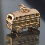 antique-gold-double-decker-charm-karaat