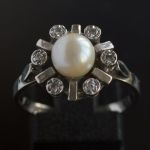 vintage-akoya-parel-achtkant-geslepen-diamant-ring