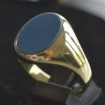14-karaat-gouden-zegelring-met-een-blauwe-lagensteen