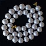 11-mm-witte-zoetwaterparel-collier-magneet-slot