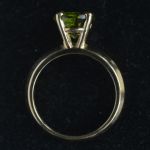 18-karaat-gouden-stapelbare-2lips-peridot-ring-dutch-design-david-aardewerk