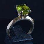 18-karaat-gouden-stapelbare-2lips-peridot-ring-dutch-design-david-aardewerk