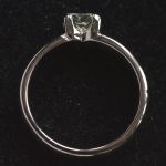 vintage-18-karaat-witgouden-ring-prinsgeslepen-natuurlijke-diamant-van-0-70-ct-met-een-i-kleur-vvs-zuiverheid