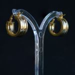 18-karaat-gouden-klapcreolen-7-mm-breed-diameter-17-mm