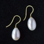 witte-zoetwater-14-x-10-x-10-mm-parel-14-karaat-geel-gouden-oorbel-hanger-haken
