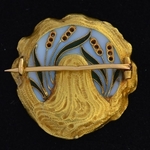 18k-goud-ivoor-robijn-diamant-en-plique-a-jour-emaille-art-nouveau-broche-voorstellende-demeter