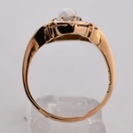 maansteen-en-gouden-ring
