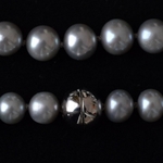 licht-grijs-zoetwater-parel-collier