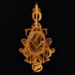 monogram-hanger-letter-ontwerp-kalligrafie-antiek-gouden-medaillon