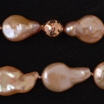 rose-roze-gouden-barok-munt-parel-collier